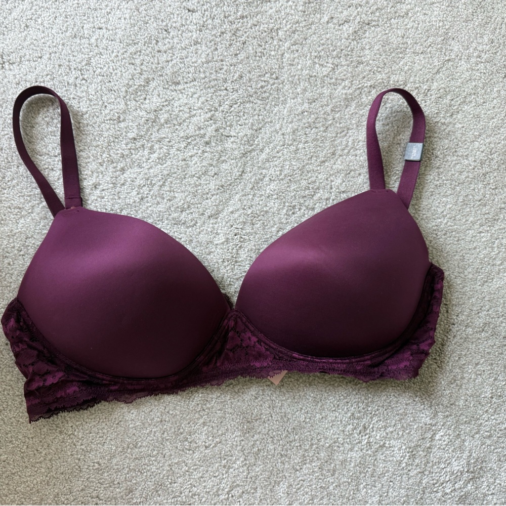 NWT Nursing Bra Victorias Secret, 40DD